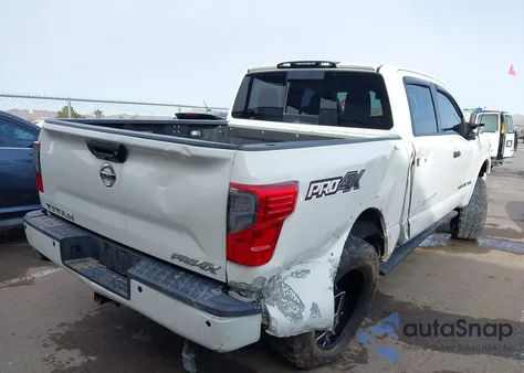 2018 Nissan Titan Pro-4X из США, поврежденный, VIN 1N6AA1E53JN539919